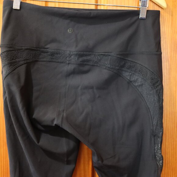 Lululemon Cropped Lace Sheer Detail Leggings Capri 12 - Picture 8 of 13